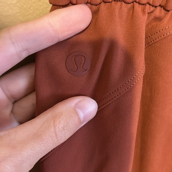 🛑 SOLD~Lululemon On the Fly Joggers - Picture 10 of 10